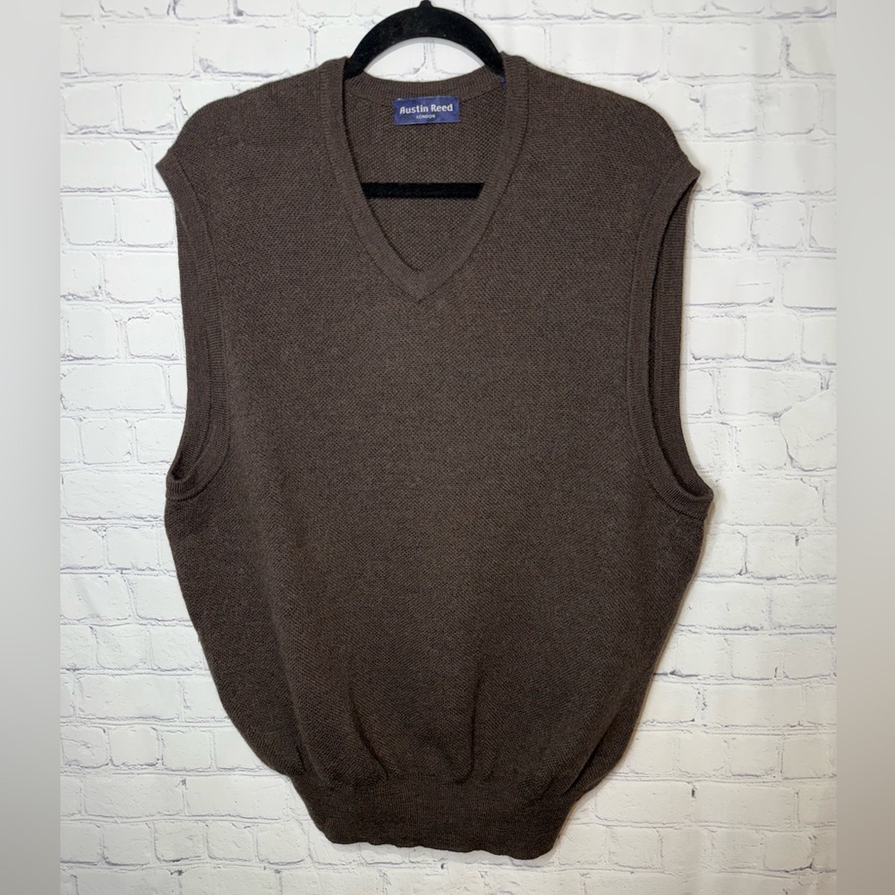 Austin Reed London size XL 100% merino wool brown v-neck pullover vest